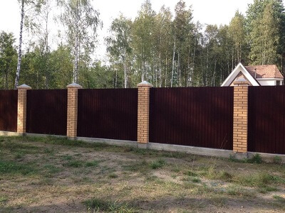 Установка забора из металлопрофиля в Слуцке
